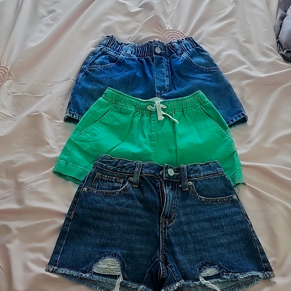 Bundle of shorts (Zara, J Crew, old navy) Jeans and green colors.